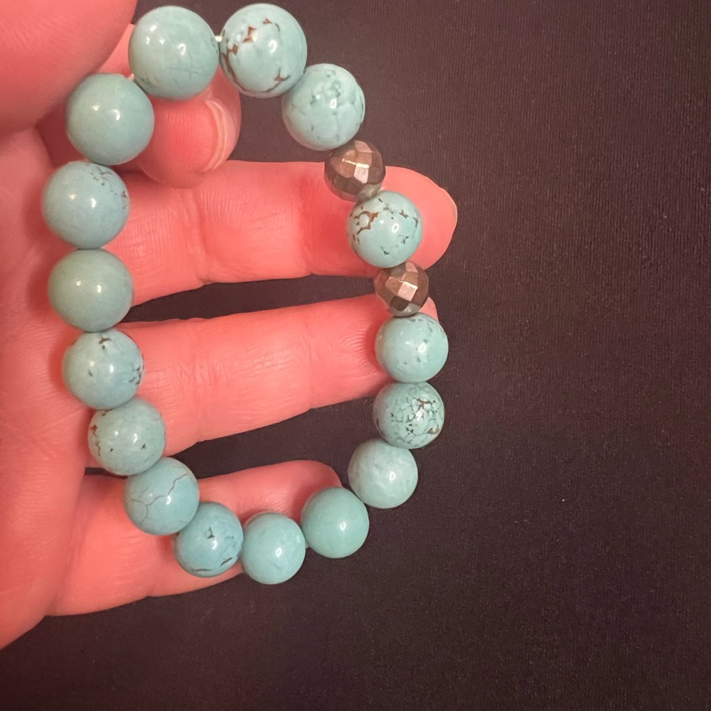 Turquoise Stone Bead Bracelet